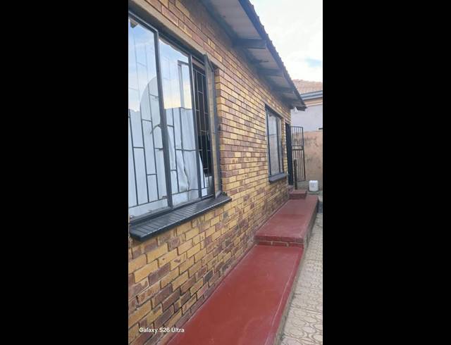 2 BEDROOM HOUSE FOR SALE IN TEMBISA